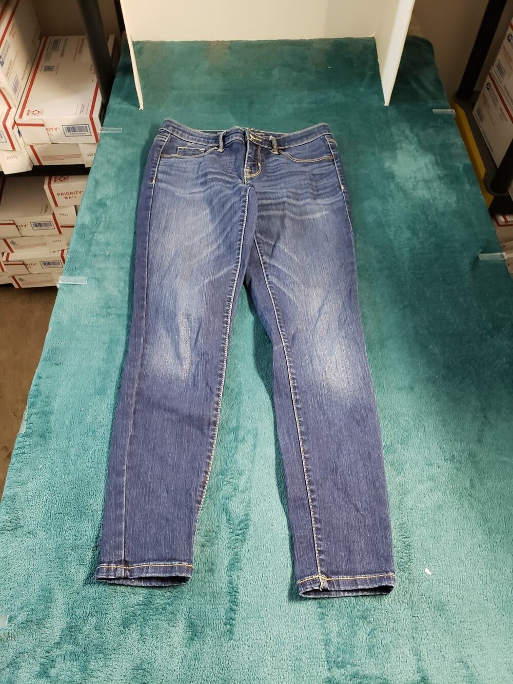 Mossimo Jeans Size 2 Short Women Blue Pants Stretch Ladies Mid Rise Jegging
